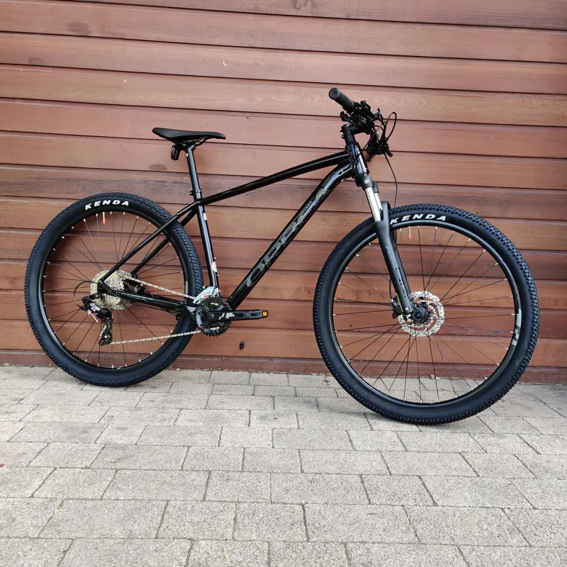 Large hardtail hotsell mountain bike